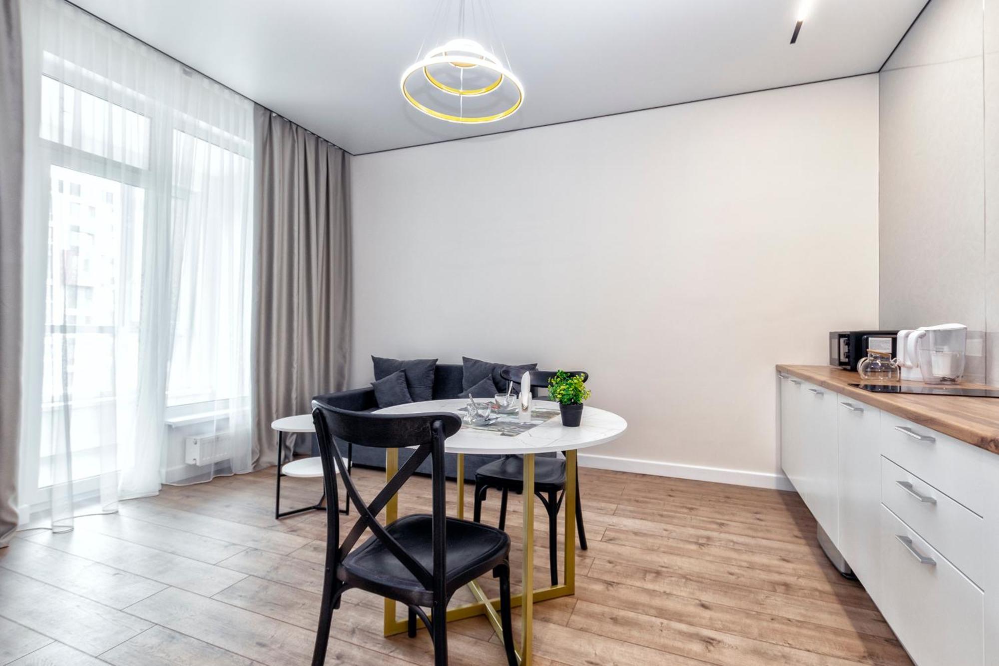 Raisson Ahotel Headliner E39-Khan Shatyr *